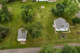 202 Lake Ave S, Ottertail, MN 56571 - Photo 3