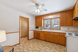 3925 Victoria St, Minnetonka, MN 55345 - Photo 9