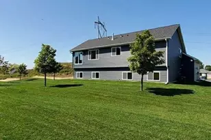 8686 Cole Ct, Inver Grove Heights, MN 55076 - Photo 9