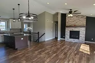 8686 Cole Ct, Inver Grove Heights, MN 55076 - Photo 3