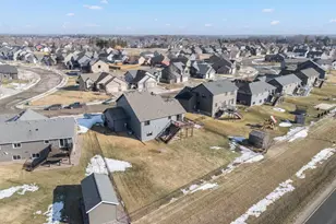 2260 Starburst Dr SW, Rochester, MN 55902 - Photo 37