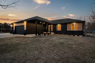 1602 26th St SW, Austin, MN 55912 - Photo 3