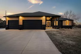 1602 26th St SW, Austin, MN 55912 - Photo 1