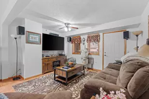 656 Lincoln Dr, Wyoming, MN 55092 - Photo 3