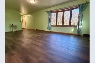 1025 Pershing Boulevard, Worthington, MN 56187 - Photo 7