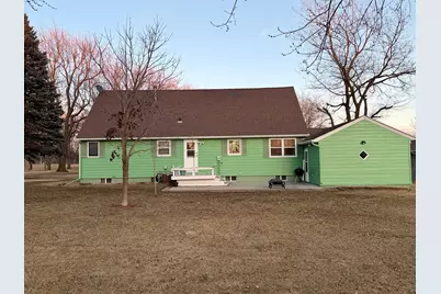 1025 Pershing Boulevard, Worthington, MN 56187 - Photo 5