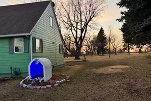 1025 Pershing Blvd, Worthington, MN 56187 - Photo 3