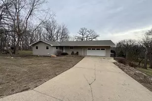 21824 Douglas Ave, Albert Lea, MN 56007 - Photo 1