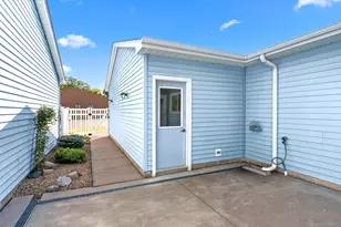 38558 Grand Ave, North Branch, MN 55056 - Photo 3