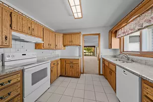 38558 Grand Ave, North Branch, MN 55056 - Photo 7