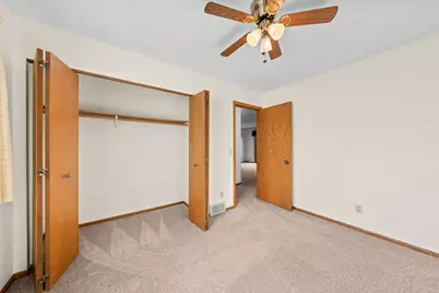 38558 Grand Avenue, North Branch, MN 55056 - Photo 17