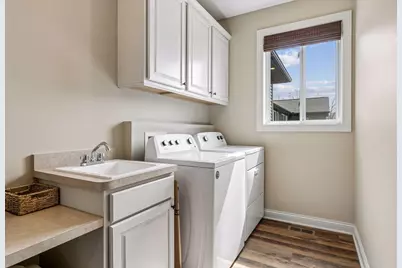 26612 Frontier Avenue, Wyoming, MN 55092 - Photo 29