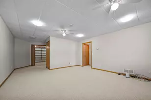 8867 Preserve Pl, Savage, MN 55378 - Photo 25