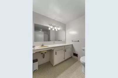 396 Thompson Avenue W, West Saint Paul, MN 55118 - Photo 23