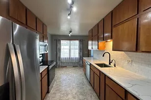101 E Virginia St, Luverne, MN 56156 - Photo 3