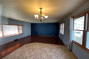 101 E Virginia St, Luverne, MN 56156 - Photo 9