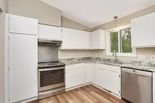 8616 Windward Cir, Eden Prairie, MN 55344 - Photo 7