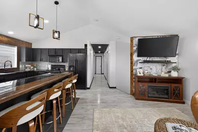 212 Keystone Drive NE, Pine Island, MN 55963 - Photo 9