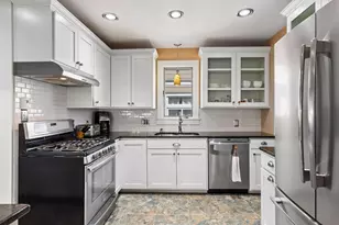 782 Rose Ave E, Saint Paul, MN 55106 - Photo 13