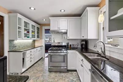 782 Rose Avenue E, Saint Paul, MN 55106 - Photo 15