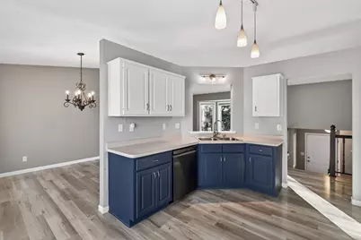 13995 Brunswick Avenue S, Savage, MN 55378 - Photo 7