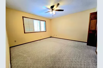 642 Jenisa Drive, Saint Cloud, MN 56301 - Photo 17