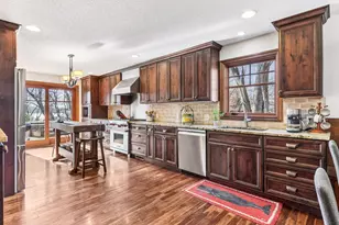 6220 Barberry Cir, Excelsior, MN 55331 - Photo 9