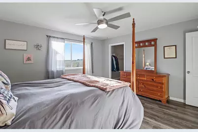 913 Mulberry Avenue NE, Montgomery, MN 56069 - Photo 11