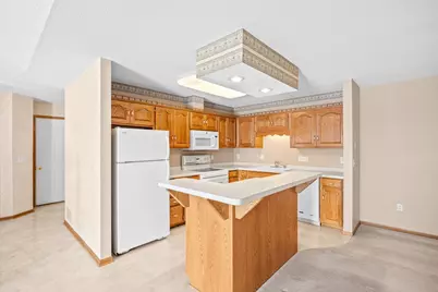 45 Orchard Avenue SE, Hutchinson, MN 55350 - Photo 7