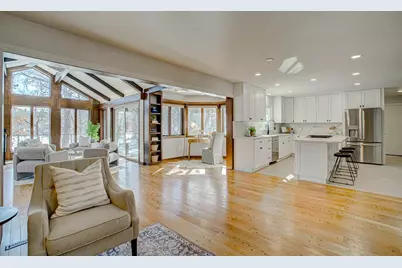 86 Old Wildwood Road, Mahtomedi, MN 55115 - Photo 17