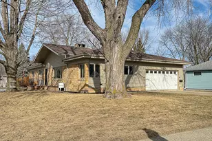 979 S Prairie Ave, Fairmont, MN 56031 - Photo 49