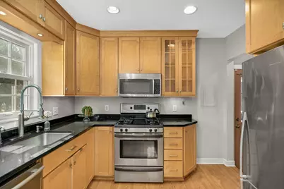 930 Nevada Avenue W, Saint Paul, MN 55117 - Photo 13