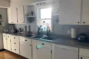 301 2nd Ave NE, Waseca, MN 56093 - Photo 3