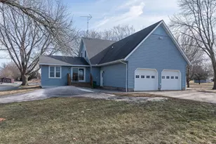 310 1st Ave NE, Trimont, MN 56176 - Photo 35