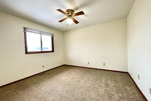 6166 Upper 51st St N, Oakdale, MN 55128 - Photo 11