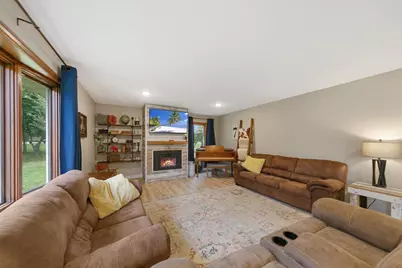 48135 Red Iron Road, Kasota, MN 56050 - Photo 9