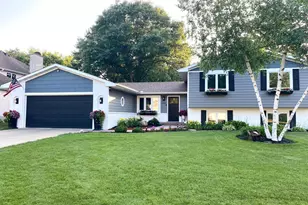 2129 Arkwright St, Maplewood, MN 55117 - Photo 1