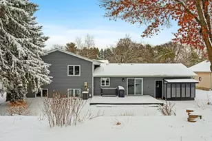 2129 Arkwright St, Maplewood, MN 55117 - Photo 31