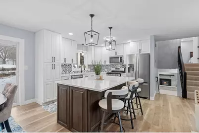 2129 Arkwright Street, Maplewood, MN 55117 - Photo 5