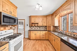 7662 Pioneer Rd, Wyoming, MN 55092 - Photo 7