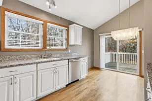 7506 Hampton Ln, Shakopee, MN 55379 - Photo 13