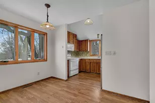 122 Benton Oaks Dr, Sauk Rapids, MN 56379 - Photo 9