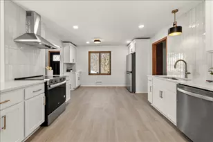 2640 Queensland Ln N, Plymouth, MN 55447 - Photo 5