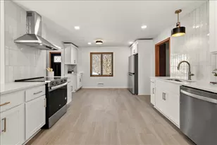 2640 Queensland Ln N, Plymouth, MN 55447 - Photo 5