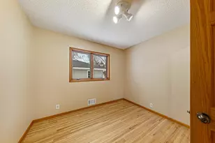 832 Home Pl, Faribault, MN 55021 - Photo 25