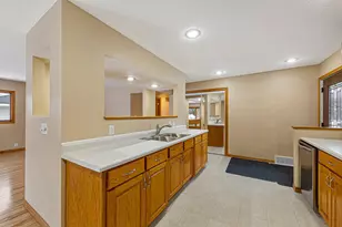 832 Home Pl, Faribault, MN 55021 - Photo 15