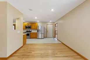 832 Home Pl, Faribault, MN 55021 - Photo 17