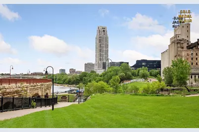 1111 W River Parkway #21B, Minneapolis, MN 55415 - Photo 51