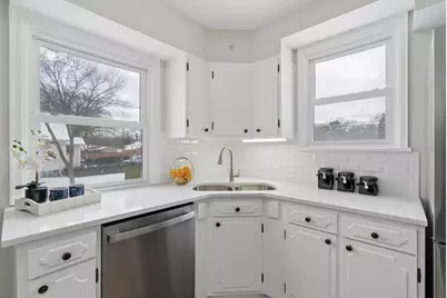 4601 Russell Avenue N, Minneapolis, MN 55412 - Photo 5