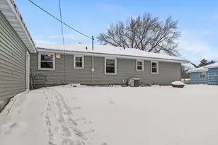 9701 Oakland Ave, Bloomington, MN 55420 - Photo 25